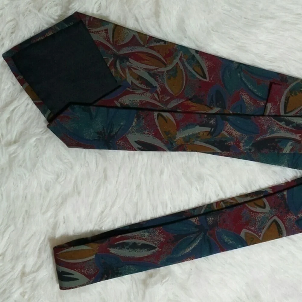 Vintage Oleg Cassini 100% Silk Floral Tie